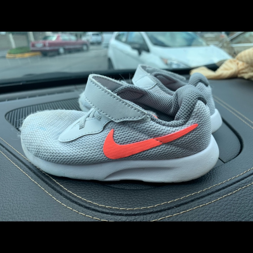 Girls 8c Nike shoes
